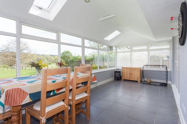 GARDEN ROOM