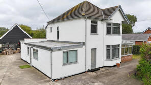 Oakroyd, Towyn Way East, Abergele LL22 9NB