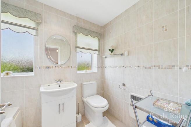 3 bed Semi-Detached for sale Image 9