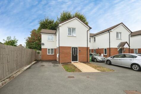 Adams Close, Tipton