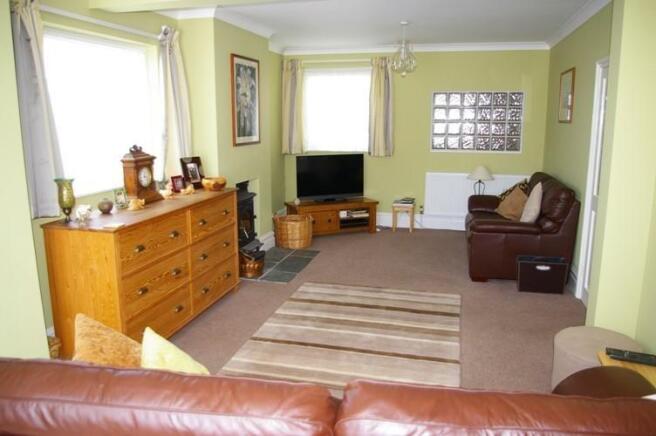 LOVELY SITTING ROOM