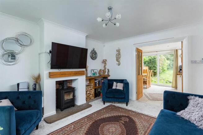 3 bed Semi-Detached for sale Image 4