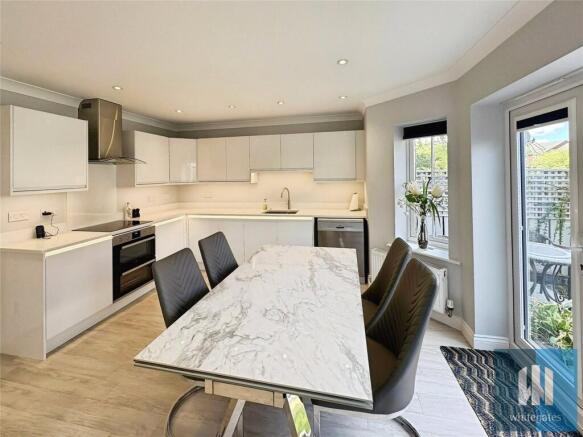 4 bed Terraced for sale Image 7
