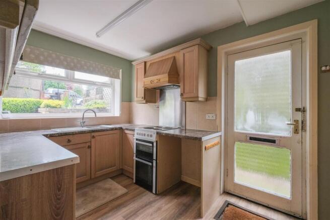 3 bed Semi-Detached for sale Image 9