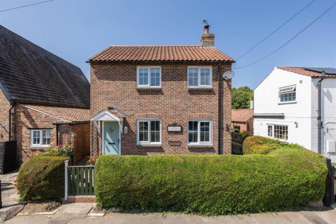 Garden Cottage External-2.jpg