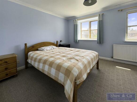 Lanigan Drive, Hounslow photo 4