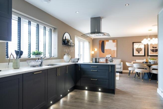 4 bed Detached for sale Image 9