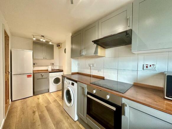 kitchen 2.jpg