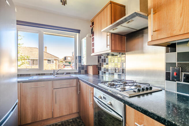 2 bed Semi-Detached Bungalow for sale Image 5