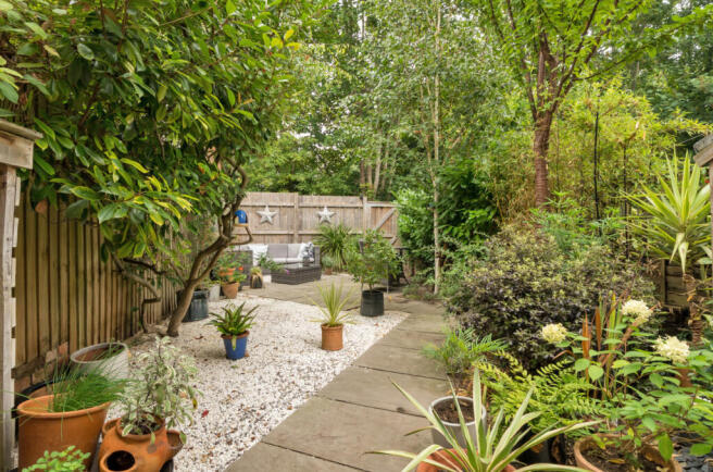 1336754-31-689cba...