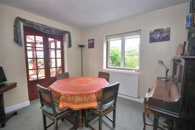 Dining Room.jpg