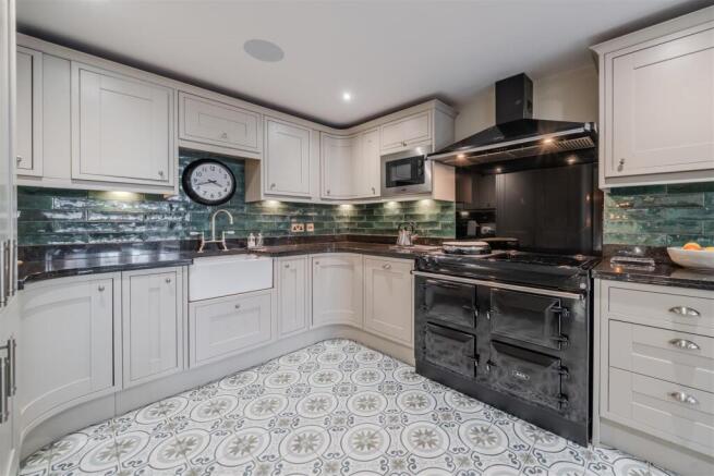 Kitchen-3.jpg