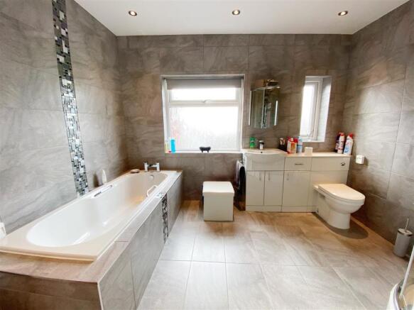 bath 1.jpg