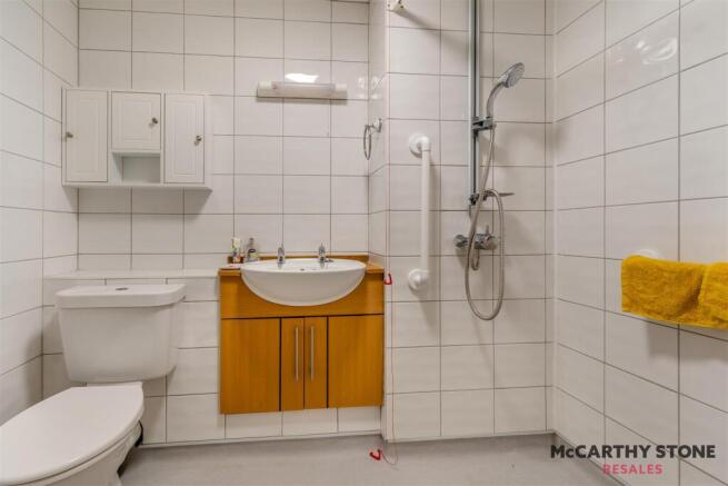 1 bed Apartment for sale Image 8