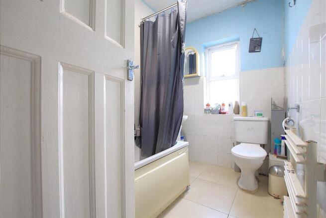 Family Bathroom/ WC