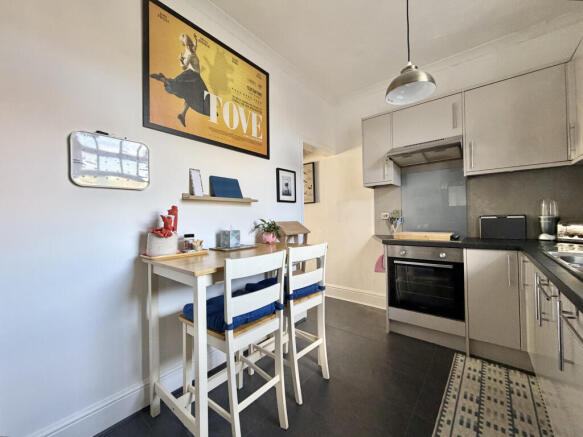 2 bed Terraced for sale Image 6