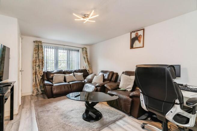 Morello Drive, Nottingham, Nottinghamshire, NG8 - Radharc 6