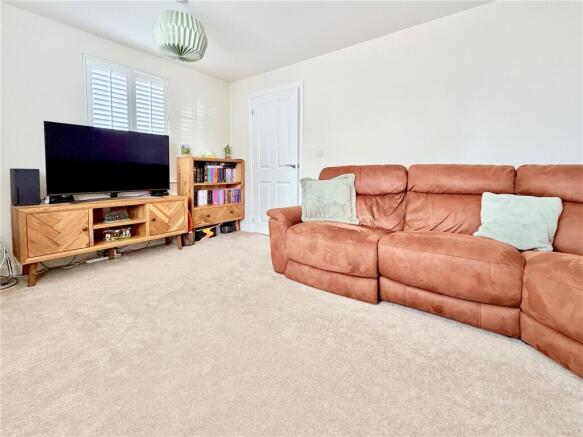 3 bed Semi-Detached for sale Image 4