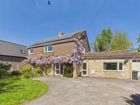 CAM02519G0-PR0423-STILL003