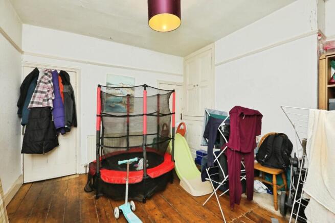 3 bed Terraced for sale Image 11