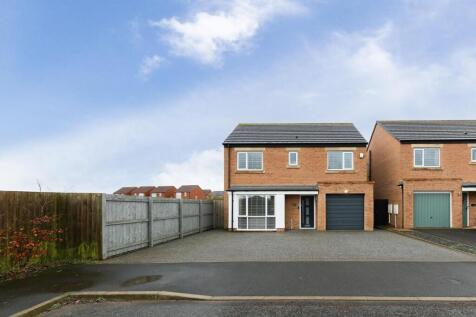 Moorfield Drive, Killingworth Village, NE12