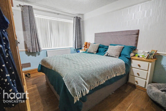 5 bed Semi-Detached for sale Image 12