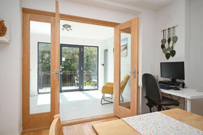 3 bed Semi-Detached for sale Image 9