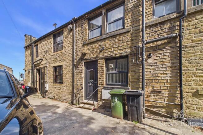 3 bed Terraced to rent Image 12