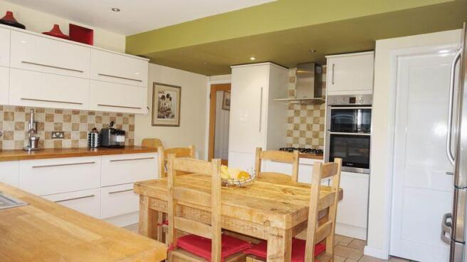8 Heyes Drive