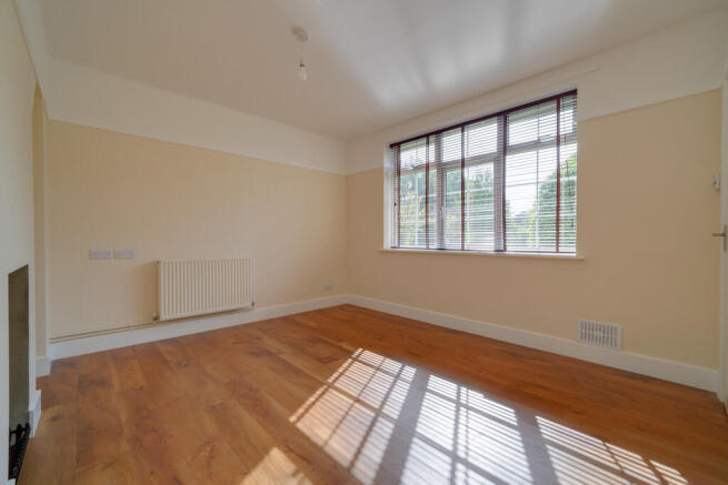 33 Cambridge Cres...