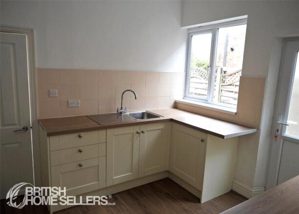 4 bed Terraced for sale Image 5