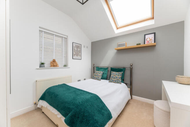 4 bed Detached for sale Image 10
