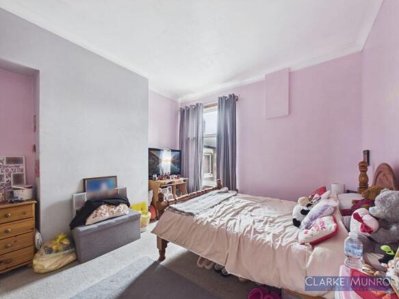 4 bed Terraced for sale Image 10