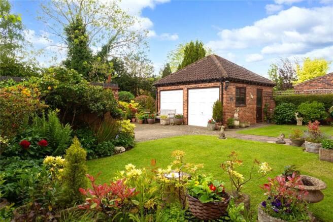 4 bed Detached for sale Image 7