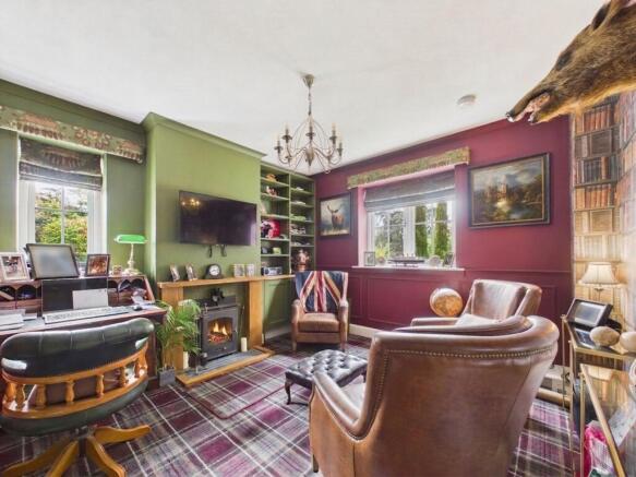 6 bed Detached for sale Image 6
