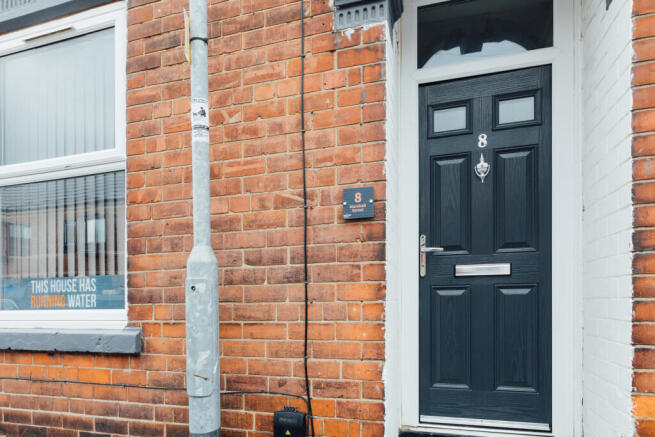 6 bed House to rent Image 12