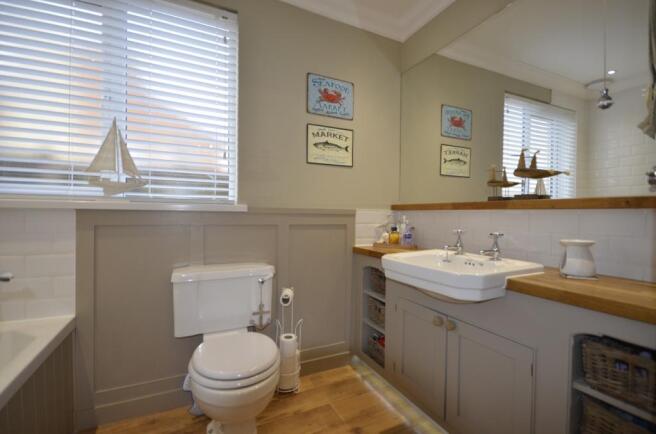 Ground Floor Bathroo