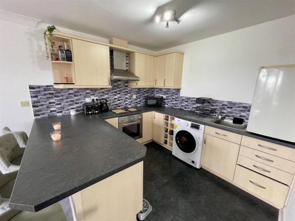 Lounge/Kitchen