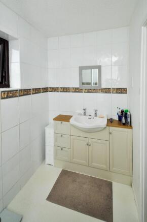 Re-Fitted En-Suite