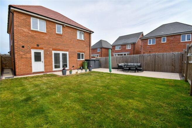 Standingwood Road, Ellesmere Port, Cheshire photo 4