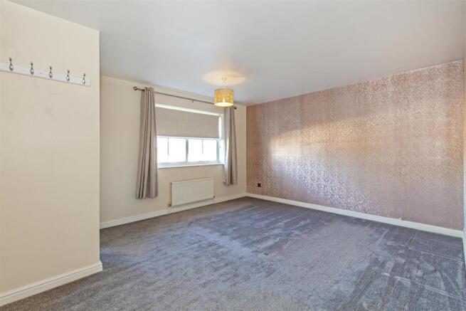 Bedroom 1-1.jpg