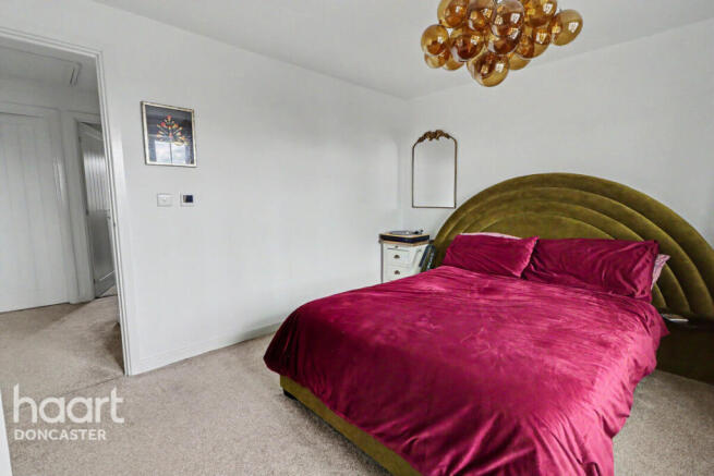 3 bed Detached for sale Image 12