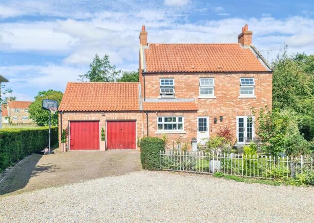 4 bed Detached to rent Image 10