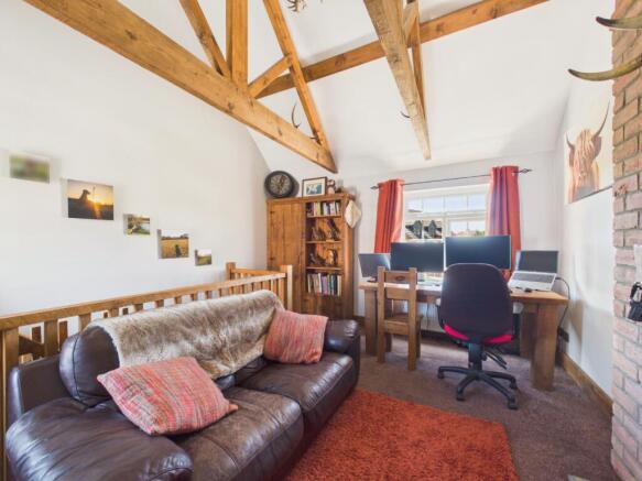 3 bed Detached for sale Image 11