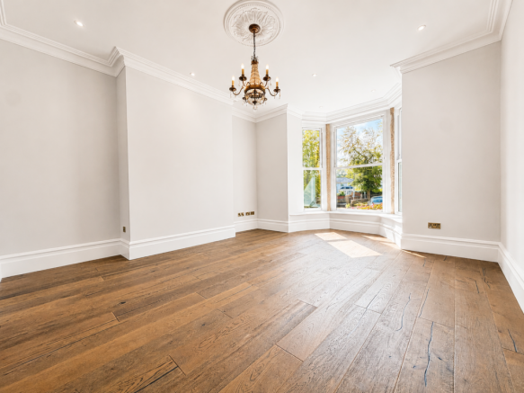 2 bed Ground Flat to rent Image 6