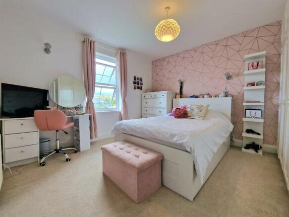 Bedroom 3.jpg