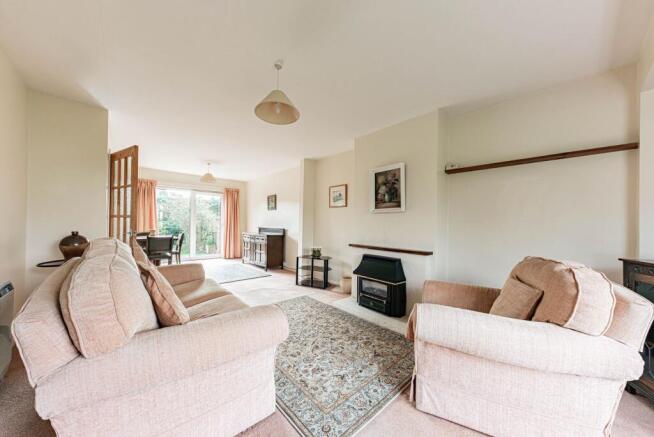 Living Room/Dining Room (1)