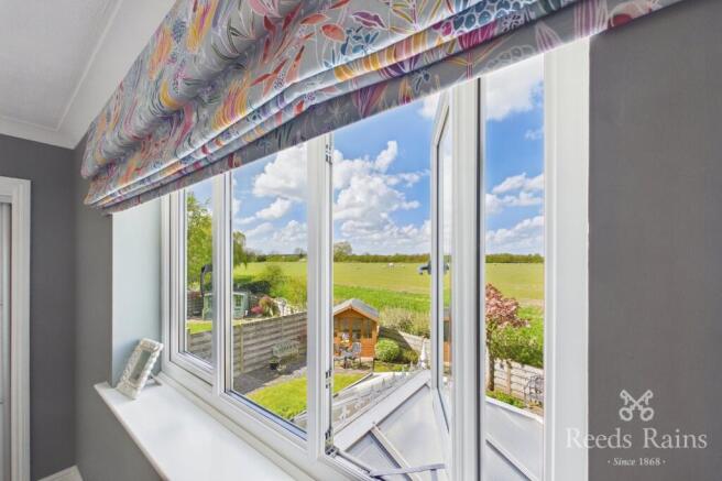 4 bed Detached for sale Image 10