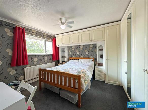 3 bed Terraced for sale Image 8