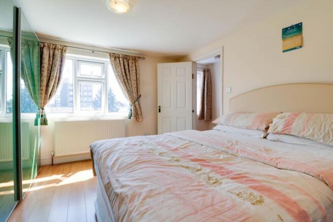 Bedroom 5 (Double)
